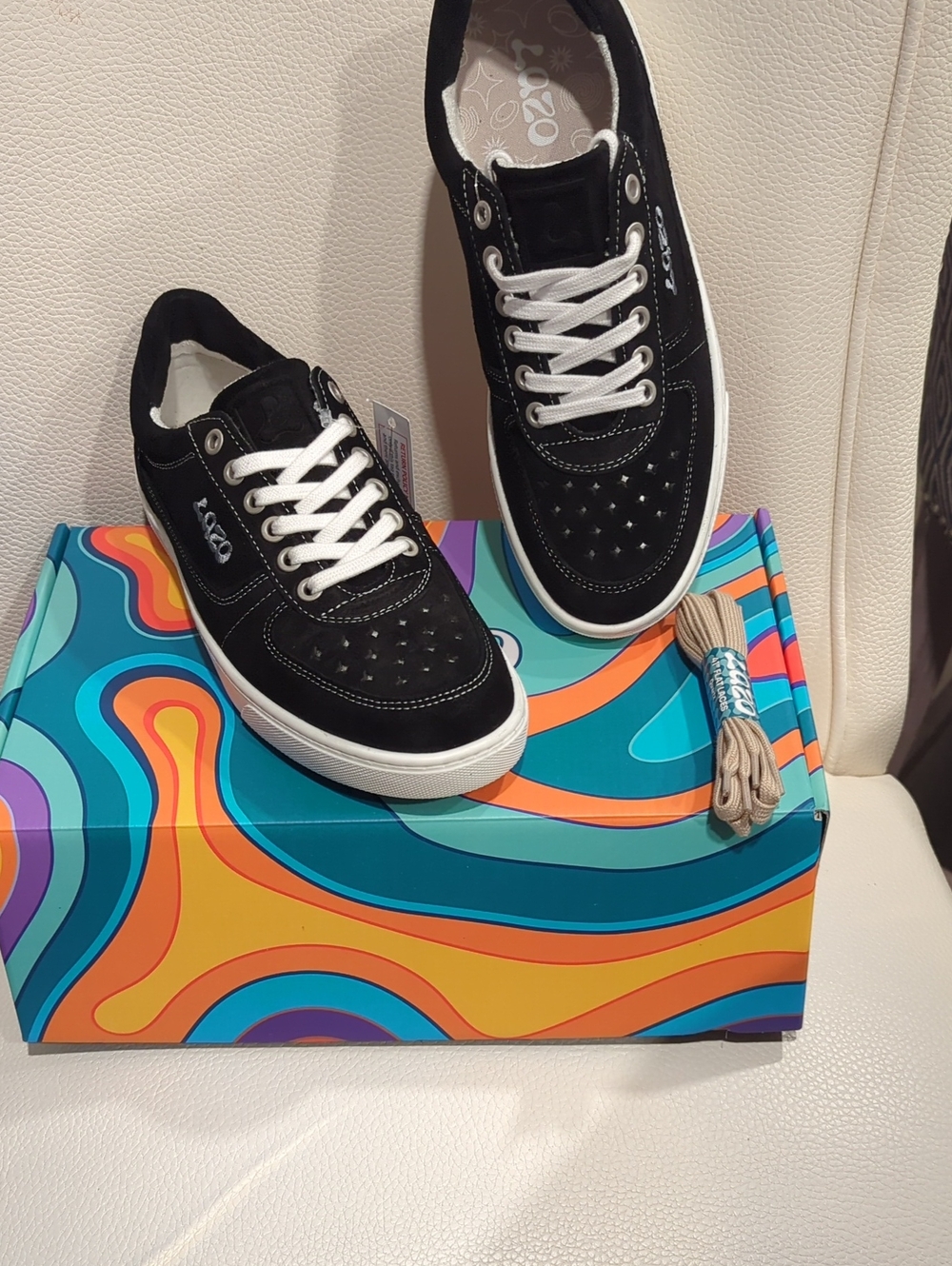 Women's Black Low-Top Casual Sneakers with White Soles